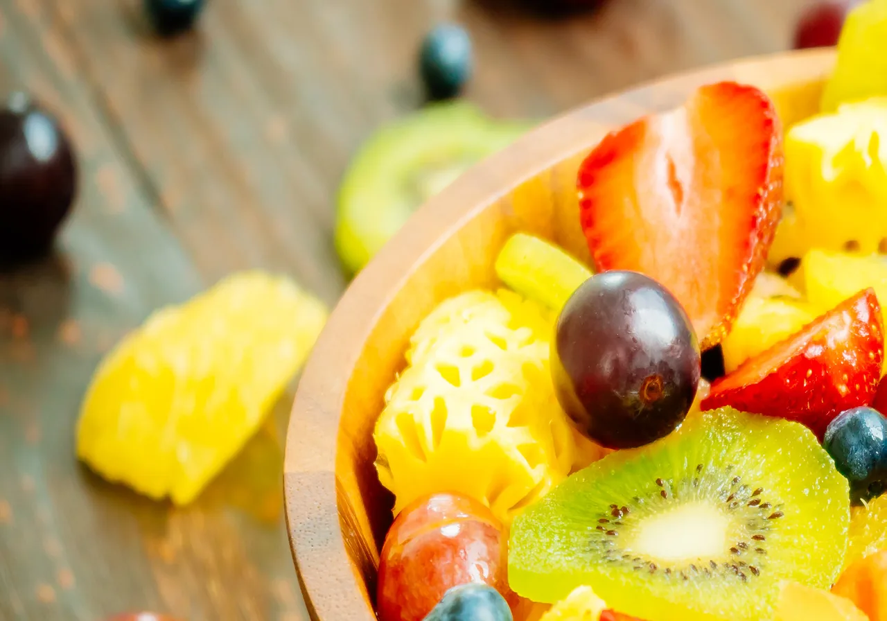 Griechischer Salat mit Basil+ & Lemon+ – Rezept mit ätherischen Ölen von Young Living
